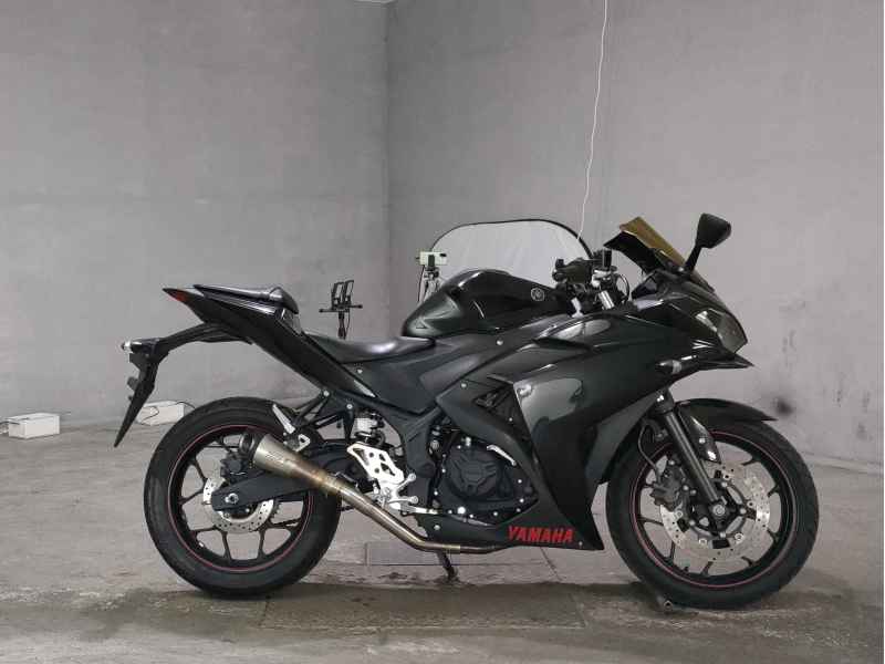 Yamaha YZF-R25 2015