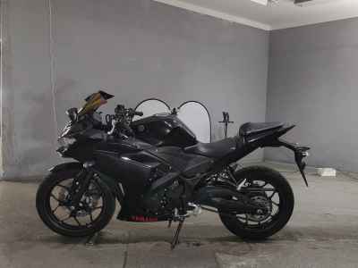Yamaha YZF-R25 2015