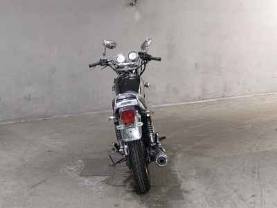 Yamaha SR400 2021