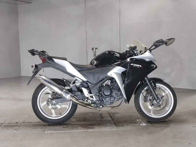 Honda CBR250R 2011