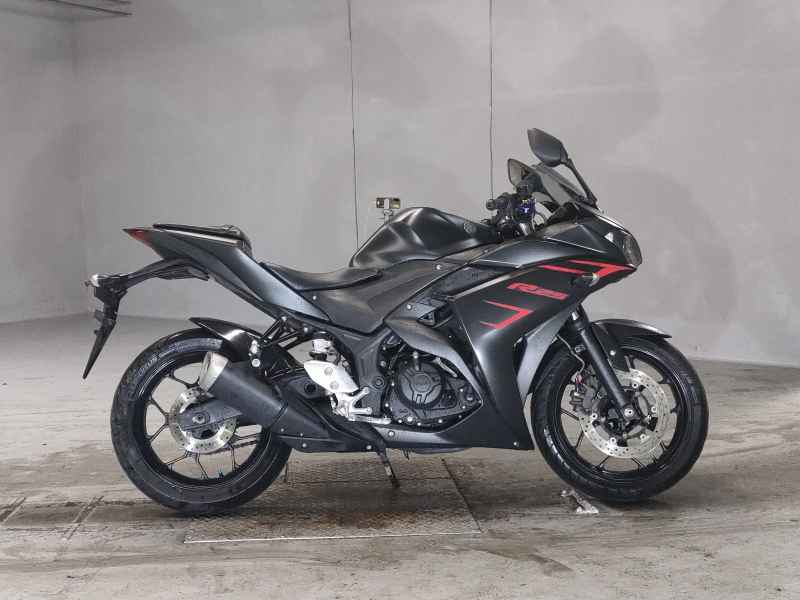 Yamaha YZF-R25 2015