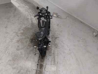Yamaha YZF-R25 2015