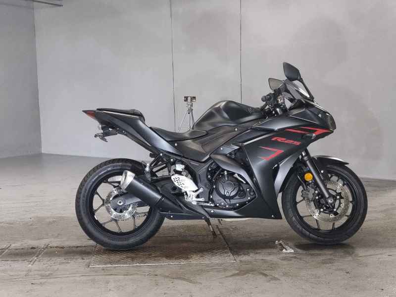 Yamaha YZF-R25 2016