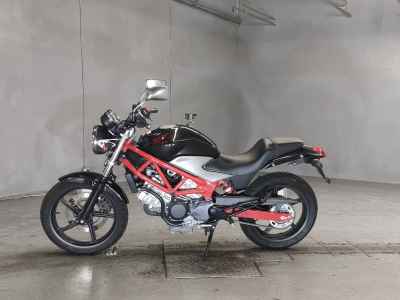 Honda VTR250 2011