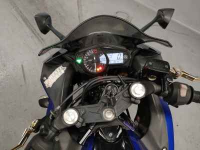 Yamaha YZF-R25 2018