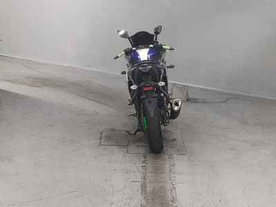 Yamaha YZF-R25 2015