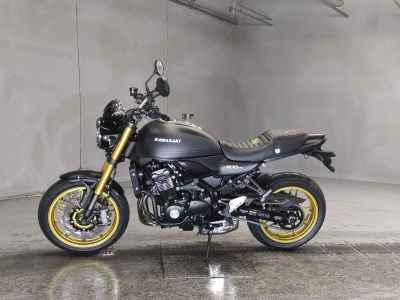 Kawasaki Z900RS SE 2025
