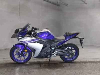 Yamaha YZF-R25 2016