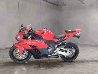 Honda CBR1000RR 2005