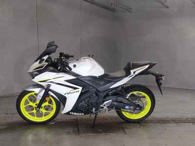Yamaha YZF-R25 2018