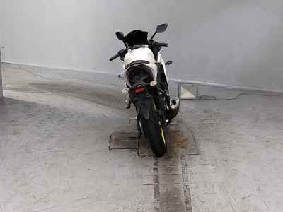 Yamaha YZF-R25 2018
