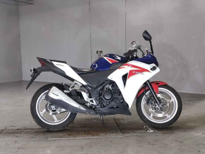 Honda CBR250R 2011
