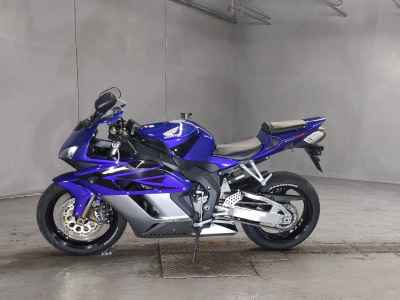 Honda CBR1000RR 2004