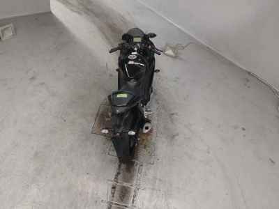 Yamaha YZF-R25 2022