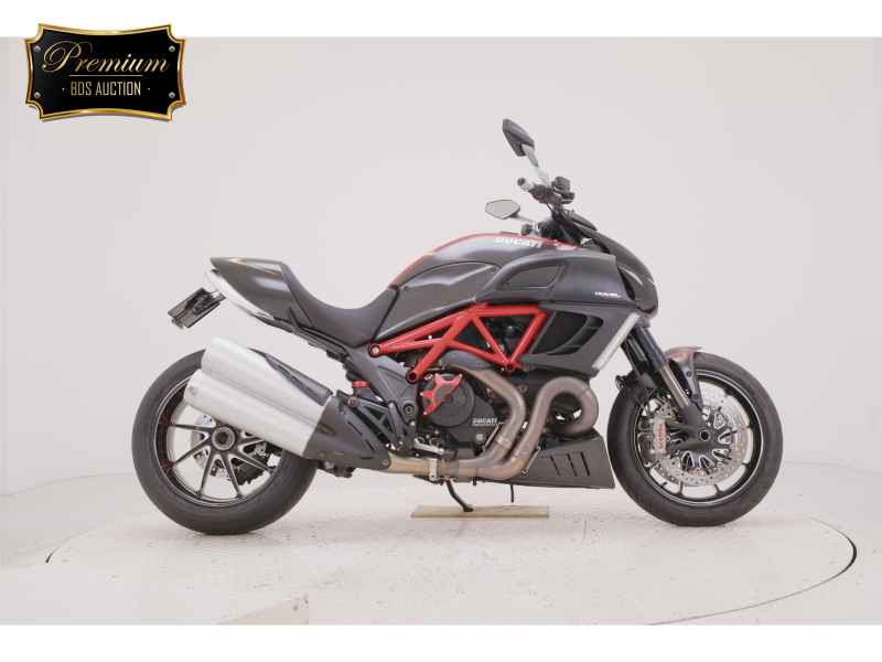 Ducati Diavel Carbon 2011