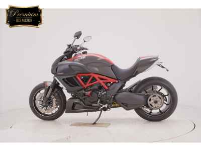 Ducati Diavel Carbon 2011
