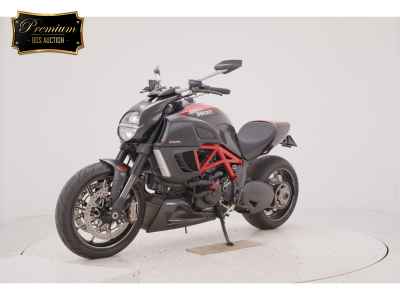 Ducati Diavel Carbon 2011