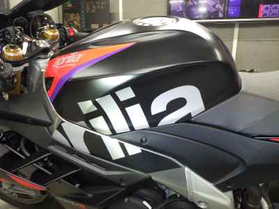 Aprilia RSV4 1100 Factory 2023