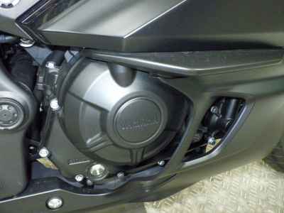 Yamaha YZF-R25 2023