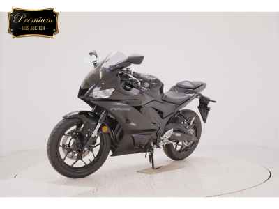 Yamaha YZF-R25 2023
