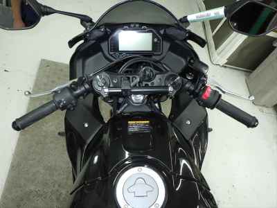 Yamaha YZF-R25 2023