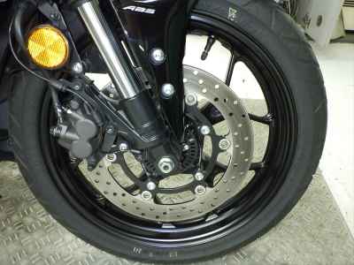 Yamaha YZF-R25 2023