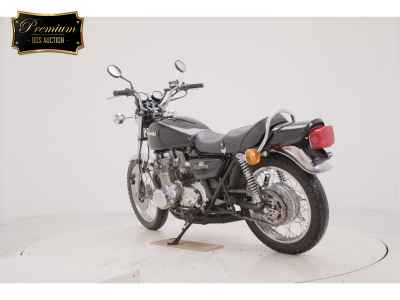 Kawasaki Z900 2025