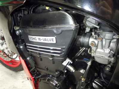 Kawasaki GPZ900R 1995