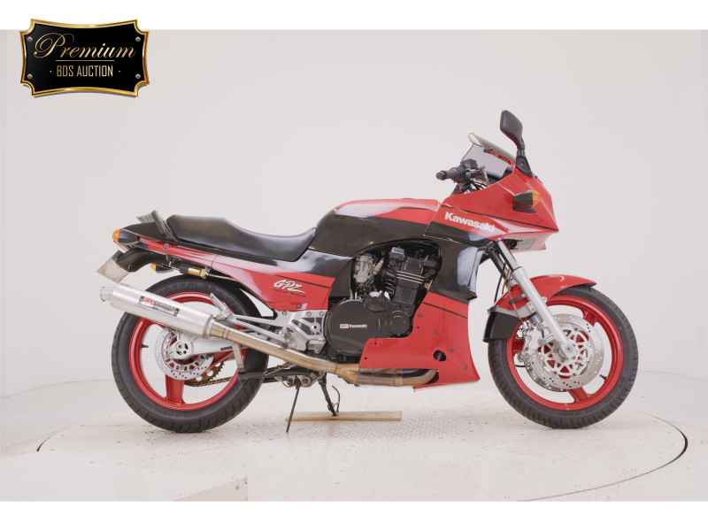 Kawasaki GPZ900R 1995