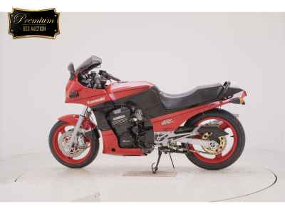 Kawasaki GPZ900R 1995
