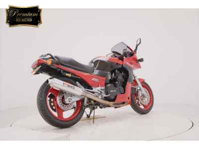 Kawasaki GPZ900R 1995