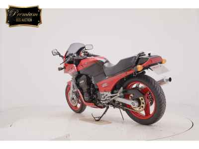 Kawasaki GPZ900R 1995