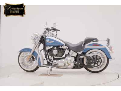 Harley-Davidson Deluxe FLSTN1450 2004