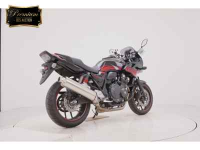 Honda CB400 Super Boldor 2017