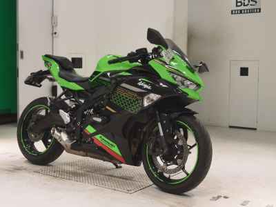 Kawasaki Ninja ZX-25R 2021