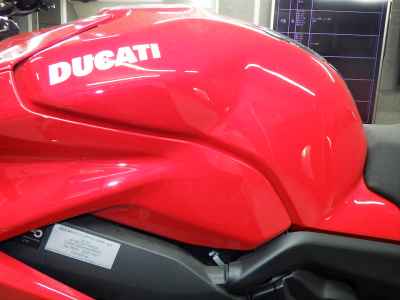 Ducati Streetfighter V4S 2021