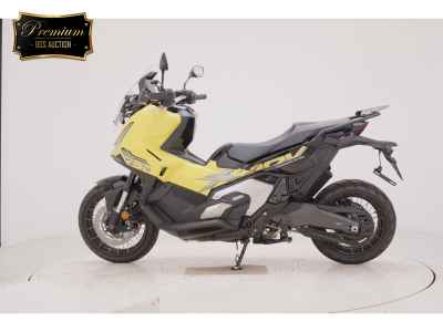 Honda X-Adv 750 2025