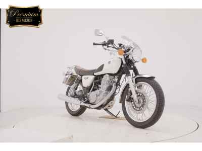 Yamaha SR400 2016