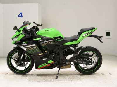 Kawasaki Ninja ZX-25R KRT 2021