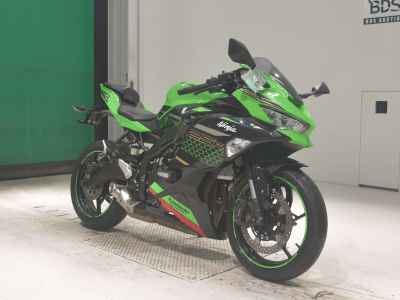 Kawasaki Ninja ZX-25R KRT 2021