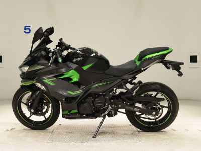 Kawasaki Ninja 400 2024
