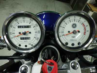 Yamaha SR400 2021