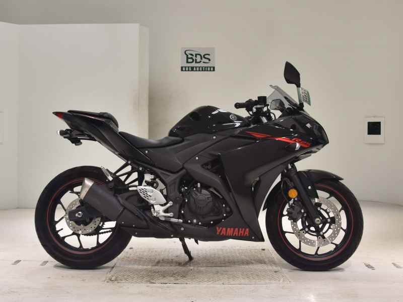 Yamaha YZF-R25 2015