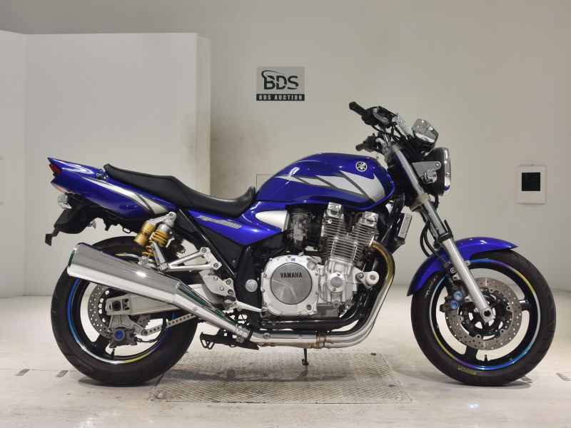 Yamaha XJR1300 2005
