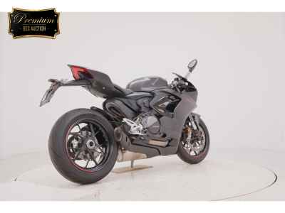 Ducati Panigale V2 2024