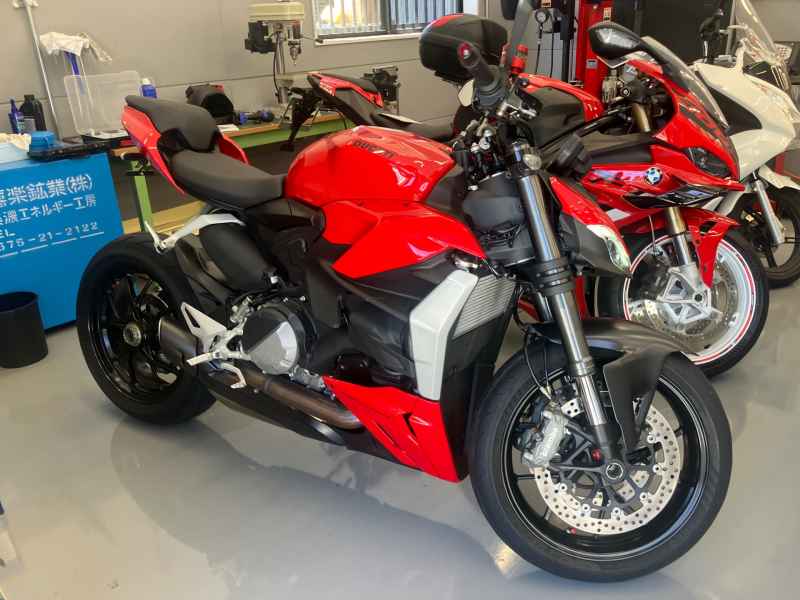 Ducati Streetfighter V2 2022