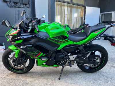 Kawasaki Ninja 650 KRT Edition 2023