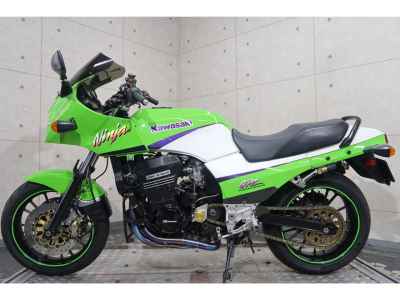 Kawasaki GPZ900R 2002