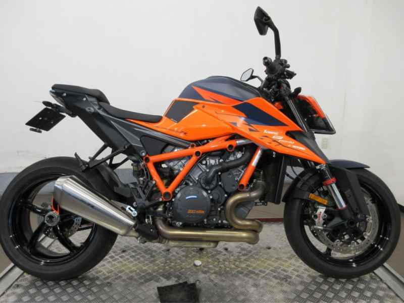 KTM 1290 Super Duke R 2022