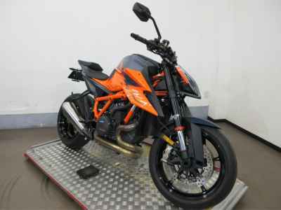 KTM 1290 Super Duke R 2022